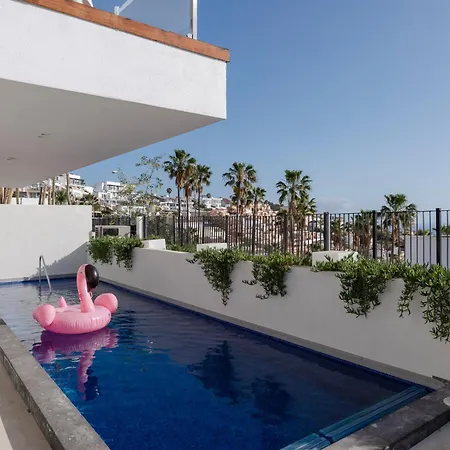 Villa Karat Blue